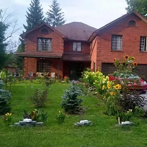 Privatunterkunft Luxury At Military Trail, Toronto
