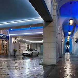The Novotel Centre Торонто