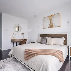 Apartment Fancy Downtown House With Hot Tub & Bbq By Globalstay, Toronto